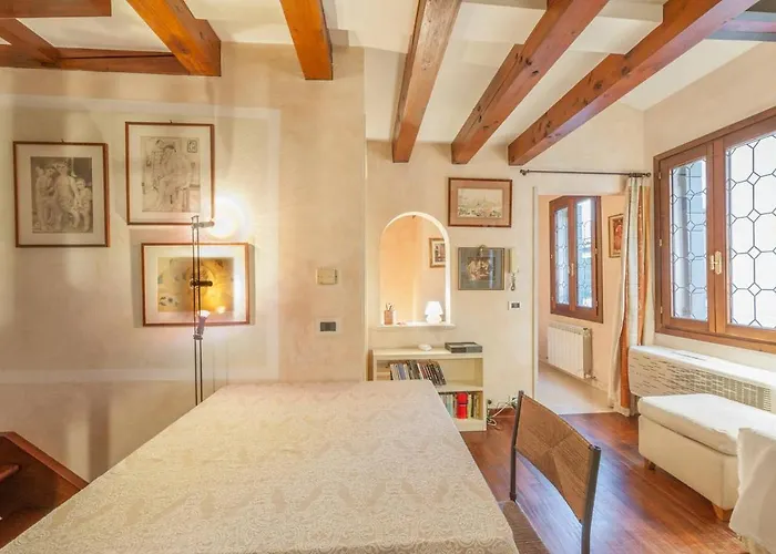 Ca' Delle Pizzocchere, A Perfect Spot In San Marco